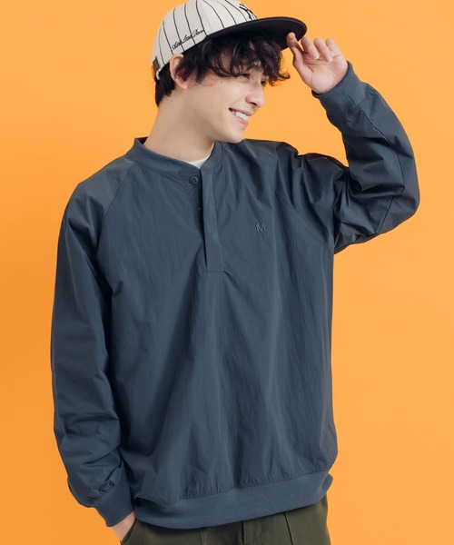 MUHET(ミュエータ)の「ヘンリーナイロントップス(その他トップス・レディース・ブラック/ブルー/レッド・X-LARGE/MEDIUM)」の2枚目の写真