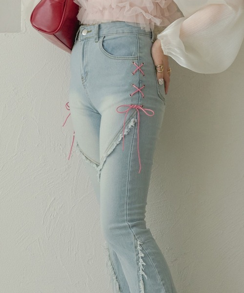 Ambre Neige（アンブルネージュ）の「サイドリボンフリンジデニムパンツ／WEB/EC限定商品（デニムパンツ・レディース・ライトブルー・FREE）」の3枚目の写真