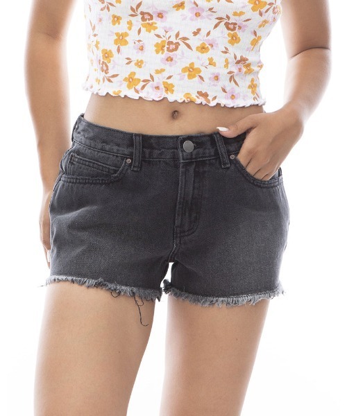 BILLABONG(ビラボン)の「BILLABONG レディース DRIFT AWAY ウォークパンツ/ショートパンツ 【2024年春夏モデル】/ビラボンデニム(デニムパンツ・レディース・ブルー/ブラック系その他・24inch/25inch)」の1枚目の写真