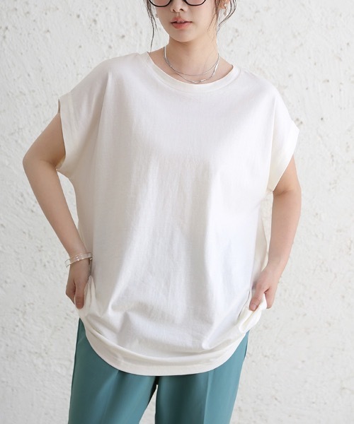 Doux Belle(ドゥーベル)の「コットン半袖ロングTシャツ(Tシャツ/カットソー・レディース・ブラック/ベージュ/オフホワイト・MEDIUM)」の2枚目の写真