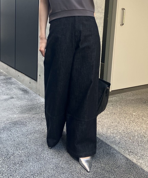 audrey and john wad(オードリーアンドジョンワッド)の「デニムバギーパンツ -洗濯機洗い可-(デニムパンツ・レディース・ブラック/インディゴブルー・マルチサイズ)」の16枚目の写真