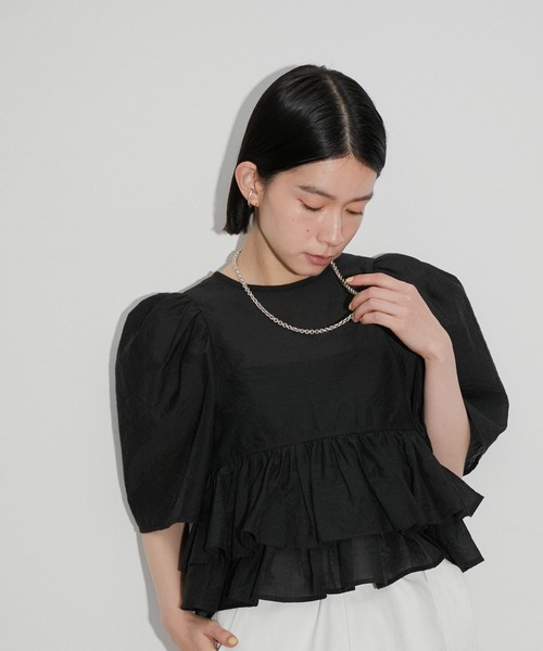 アダム エ ロペ コットンギャザーフリル2WAYブラウス 再入荷・サステナブル】コットンギャザーフリル2WAYブラウス