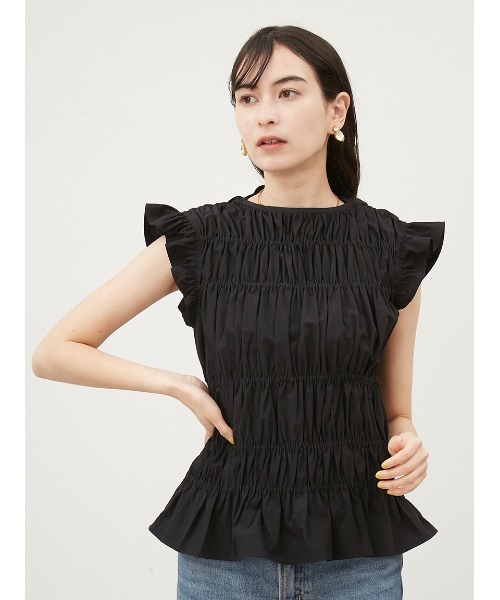 Mila Owen(ミラオーウェン)の「ラッフルシャーリングギャザートップス【手洗い可能】(Tシャツ/カットソー・レディース・ホワイト/ブラック/その他・0/1)」の3枚目の写真