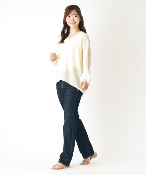 LAURA ASHLEY(ローラアシュレイ)の「【日本製/ワンマイルウェア】ツムギVネックプルオーバー(ニット/セーター・レディース・チャコールグレー/ブルー系その他/アイボリー・38)」の5枚目の写真
