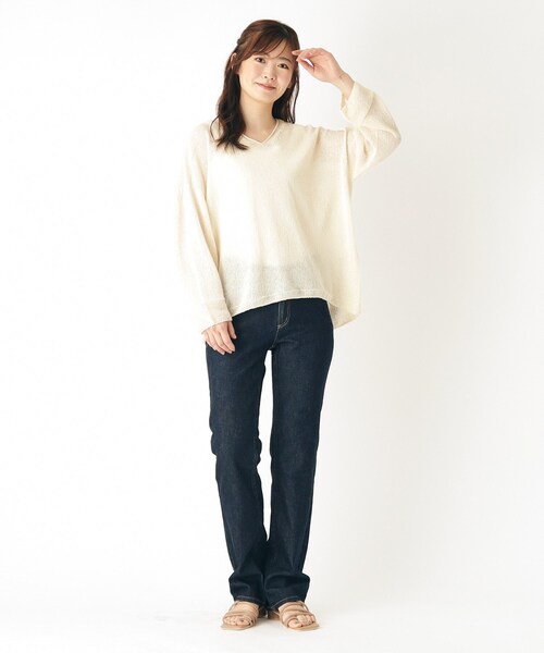 LAURA ASHLEY(ローラアシュレイ)の「【日本製/ワンマイルウェア】ツムギVネックプルオーバー(ニット/セーター・レディース・チャコールグレー/ブルー系その他/アイボリー・38)」の6枚目の写真