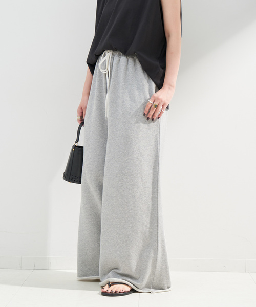 B.C STOCK（ベーセーストック）の「Gleamy/グリーミー ワイドスウェットパンツ（スウェットパンツ・レディース・アイボリー/チャコールグレー・FREE）」の11枚目の写真
