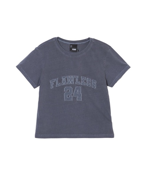 FCMM(エフシーエムエム)の「PIGMENT DENIM CROP TEE/ピグメントデニムクロップT(Tシャツ/カットソー・レディース・ブラック/ホワイト/チャコール・SMALL/MEDIUM)」の3枚目の写真