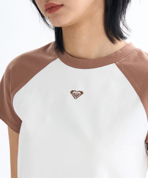 ROXY(ロキシー)の「CHAKRA RAGLAN TEE/ロキシーチャクラロゴショート丈半袖Tシャツ(Tシャツ/カットソー・レディース・ブラウン/レッド/イエロー・MEDIUM/SMALL/LARGE)」の9枚目の写真