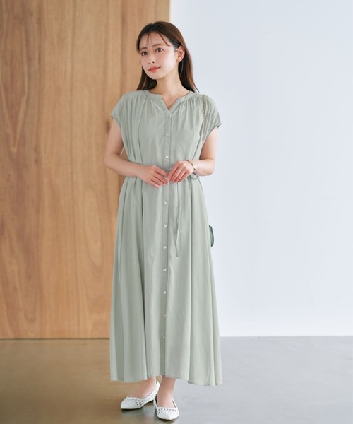 COHINA（コヒナ）の「エアリーギャザーワンピース【低身長・小柄女性】（ワンピース・レディース・グリーン/ベージュ/ブラック・REGULAR/SHORT）」の3枚目の写真