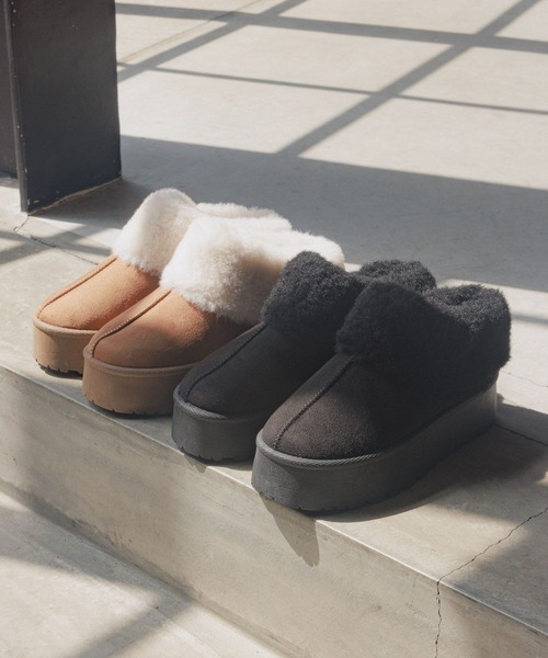 GLOBAL WORK（グローバルワーク）の「厚底ムートンサボ/AND YUA ANY/131641（ブーツ・キッズ・ブラック/キャメル・LARGE/MEDIUM）」の3枚目の写真