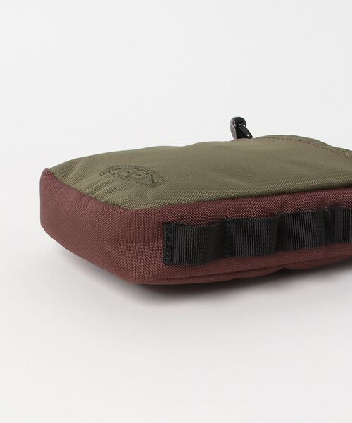 KEEN(キーン)の「HARVEST MATERIAL MODULAR TRAVEL / ハーベスト マテリアル モジュラー トラベル ポーチ / アクセサリー(ボディバッグ/ウエストポーチ・メンズ・オリーブ・OS)」の3枚目の写真