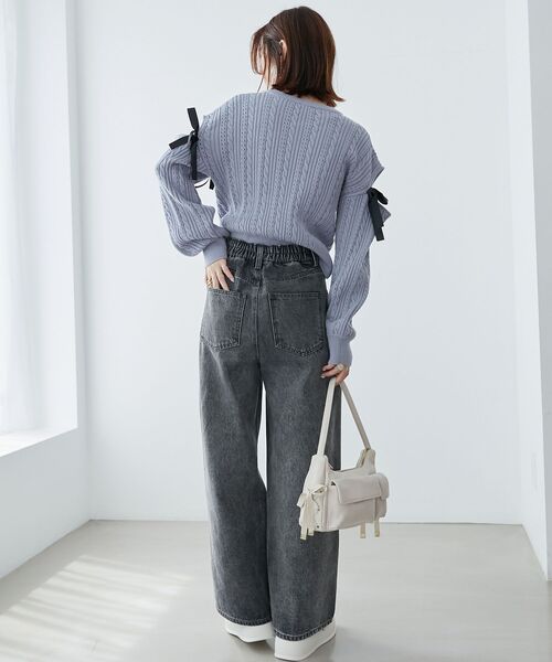 MAJESTIC LEGON(マジェスティックレゴン)の「ロマンティックケーブル肩あきニット(ニット/セーター・レディース・ブルー/グレー/ベージュ/アイボリー・MEDIUM)」の10枚目の写真