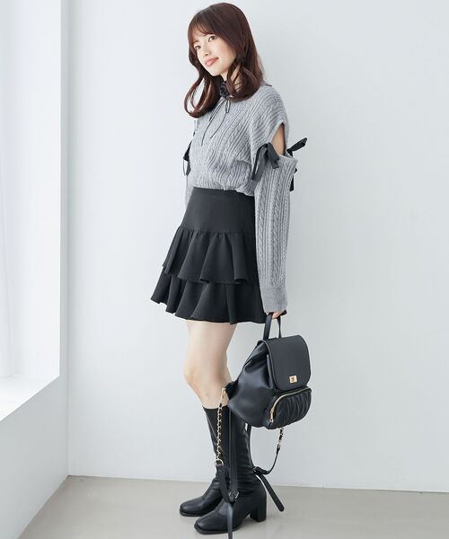MAJESTIC LEGON(マジェスティックレゴン)の「ロマンティックケーブル肩あきニット(ニット/セーター・レディース・ブルー/グレー/ベージュ/アイボリー・MEDIUM)」の17枚目の写真