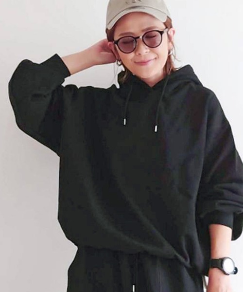 notch.（ノッチ）の「【 notch.by yui 】裾スピンドルパーカー（スウェット・レディース・ブラック/チャコール/ライトグレー/ブラウン・M）」の2枚目の写真