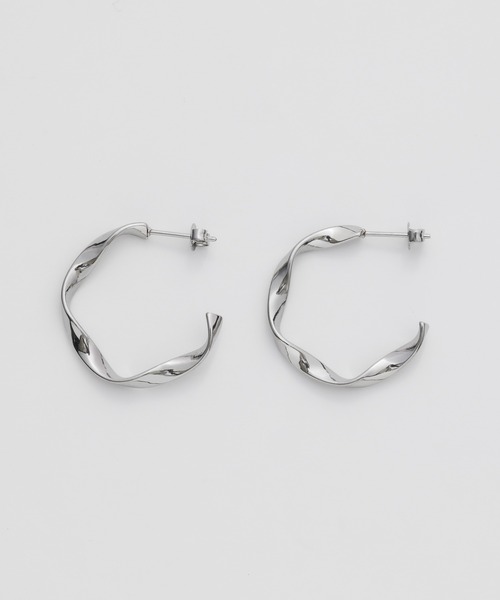 ciite' surgical stainless(シーテサージカルステンレス)の「【 金属アレルギー対応 】 ツイストフープピアス サージカルステンレス (両耳用)(ピアス(両耳用)・レディース・ゴールド/シルバー・FREE)」の12枚目の写真