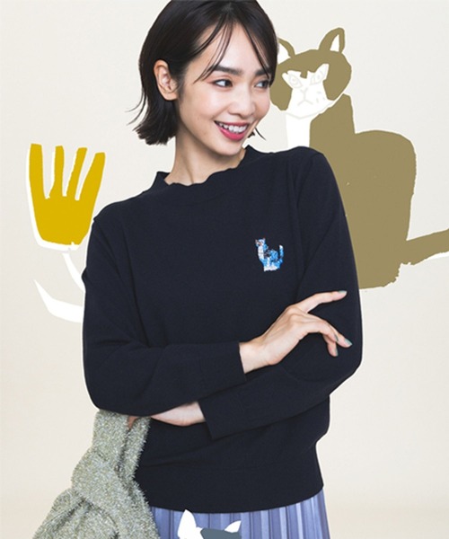 Elura(エルーラ)の「<タムロアヤノさんコラボ>ねこ刺繍ニット(ニット/セーター・レディース・ライトベージュ/ダークネイビー・FREE)」の2枚目の写真