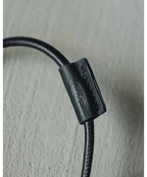 anuke（アンヌーク）の「Leather Tube Bag（ハンドバッグ・レディース・シルバー/アイボリー/ブラック・FREE）」の13枚目の写真