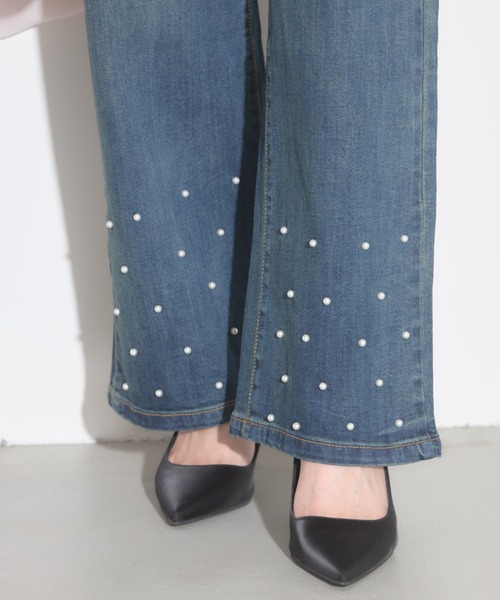 tocco closet(トッコ クローゼット)の「【ZOZO限定】スパークルパールデニムパンツ(デニムパンツ・レディース・ブルー・M)」の9枚目の写真