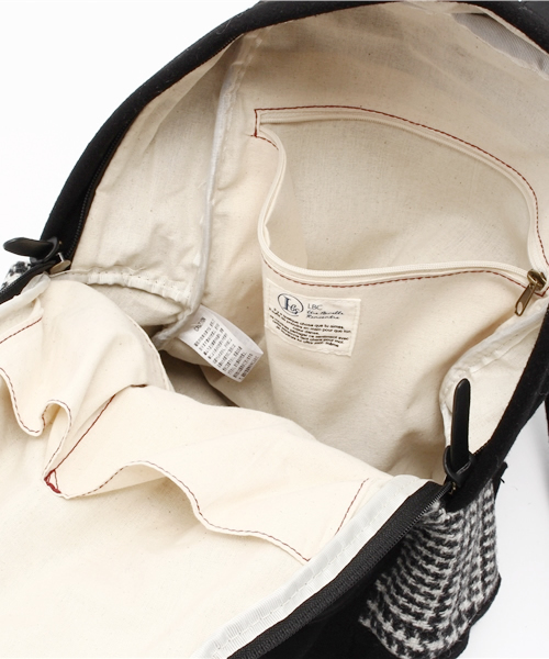 LBC（エルビーシー）の「MOON RUCKSACK                   （バックパック/リュック・レディース・ブラック/レッド/グリーン・ONE SIZE）」の9枚目の写真