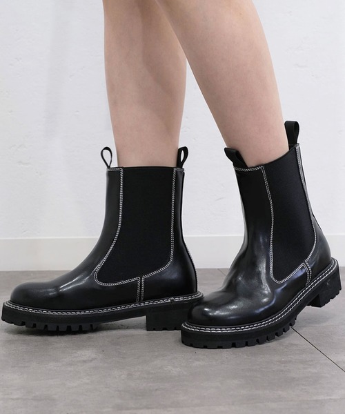 Reurie'(レウリィ)の「サイドゴアブーツ/side gore boots ショートブーツ フラット 厚底 シンプル カジュアル ベーシック 黒 ブラック(ブーツ・レディース・ブラック・23/25/24.5/24/23.5)」の2枚目の写真