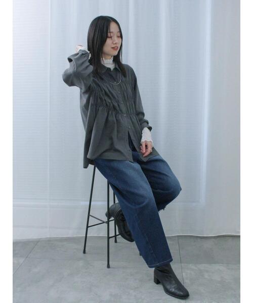 Samansa Mos2 blue（サマンサモスモスブルー）の「シャーリングシャツ（シャツ/ブラウス・レディース・オフホワイト/チャコールグレー/ベージュ・F）」の14枚目の写真