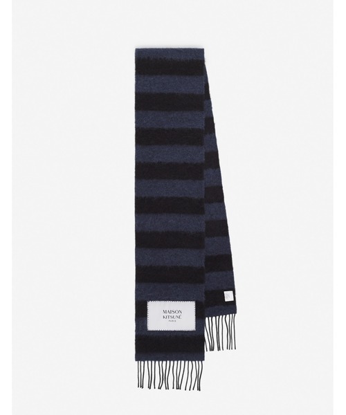 Maison Kitsune(メゾンキツネ)の「FESTIVE BABY ALPACA STRIPED SCARF(マフラー・メンズ・ブラック×ブルー・U)」の4枚目の写真