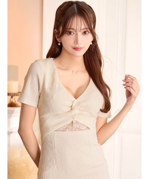 シャーリング ツイスト ウエストシアー 半袖 タイト ミニドレス（ドレス）｜DAZZY（デイジー）