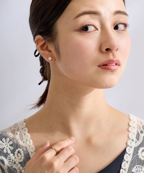 CALIN　STANDARD（カリンスタンダード）の「◆金属アレルギー対応◆◆made in japan◆【痛くない】【落ちにくい】【ストレスフリーな着け心地】パール　ループフィットイヤリング（イヤリング・レディース・アイボリー/ホワイト・FREE）」の6枚目の写真