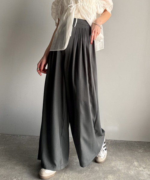 classicalelf(クラシカルエルフ)の「センスが光る。綺麗め5タックワイドパンツ(スラックス・レディース・ブラック/チャコール・LARGE/MEDIUM/SMALL/X-LARGE)」の7枚目の写真