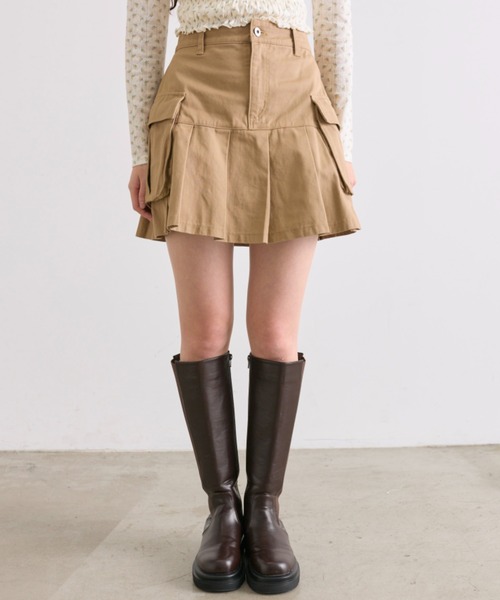 OLIVE des OLIVE（オリーブデオリーブ）の「カーゴプリーツミニスカート（スカート・レディース・チャコールグレー/インディゴブルー/キャメル/ブルー・FREE）」の5枚目の写真
