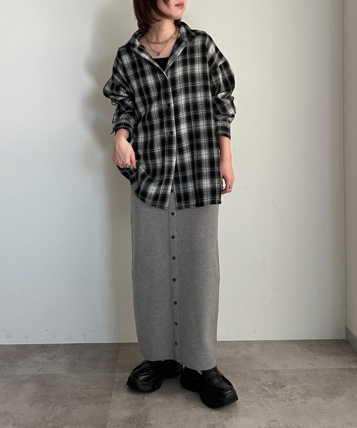apres jour mignon(アプレジュールミニョン)の「フロントボタンデザインニットスカート(スカート・レディース・杢グレー/ブラック/アイボリー・MEDIUM/X-LARGE/SMALL)」の20枚目の写真