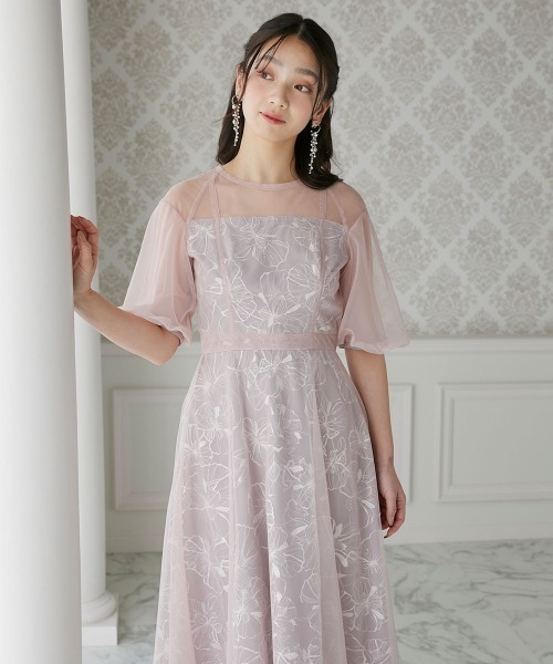 Jolie et Jolie(ジョリーエジョリー)の「スパンコール付き刺繍パフスリーブワンピースドレス(ドレス・レディース・モカ/ピンク/ブラック/ブルーグレー・M/L)」の4枚目の写真
