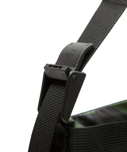 Drifter（ドリフター）の「PACK SHOULDER TOTE／パックショルダートート（ショルダーバッグ・メンズ・タン/グリーン系カモフラージュ/ネイビー/ブルー/ブラック・FREE）」の18枚目の写真