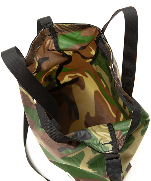 Drifter（ドリフター）の「PACK SHOULDER TOTE／パックショルダートート（ショルダーバッグ・メンズ・タン/グリーン系カモフラージュ/ネイビー/ブルー/ブラック・FREE）」の16枚目の写真