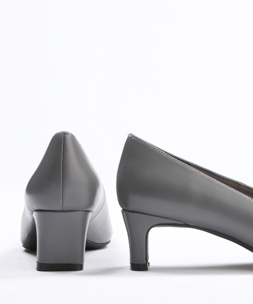 HIPS（ヒップス）の「スクエアトゥバックルパンプス（パンプス・レディース・ネイビー/グレー/ブラック・22.5cm/23cm/23.5cm/24cm/24.5cm）」の11枚目の写真