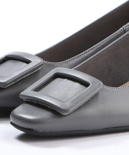 HIPS（ヒップス）の「スクエアトゥバックルパンプス（パンプス・レディース・ネイビー/グレー/ブラック・22.5cm/23cm/23.5cm/24cm/24.5cm）」の13枚目の写真