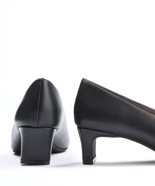 HIPS（ヒップス）の「スクエアトゥバックルパンプス（パンプス・レディース・ネイビー/グレー/ブラック・22.5cm/23cm/23.5cm/24cm/24.5cm）」の17枚目の写真