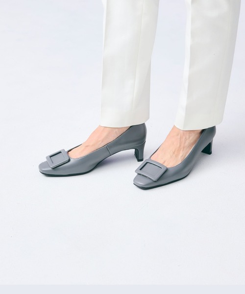 HIPS（ヒップス）の「スクエアトゥバックルパンプス（パンプス・レディース・ネイビー/グレー/ブラック・22.5cm/23cm/23.5cm/24cm/24.5cm）」の8枚目の写真