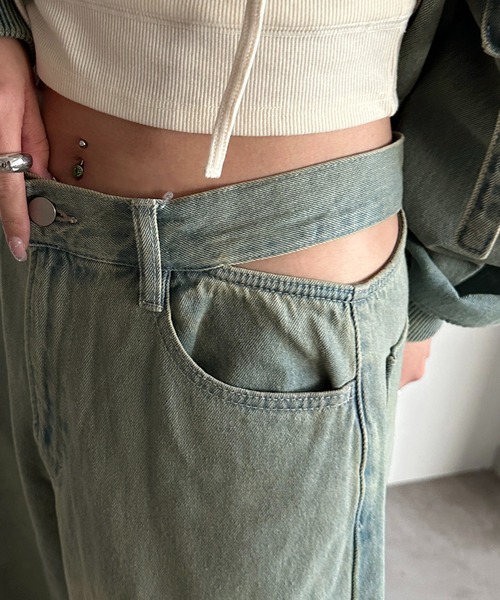 apres jour mignon(アプレジュールミニョン)の「【SETUP可能】カットアウトデニムカーゴパンツ(デニムパンツ・レディース・ブルー/ブラック・SMALL/X-LARGE/MEDIUM)」の19枚目の写真