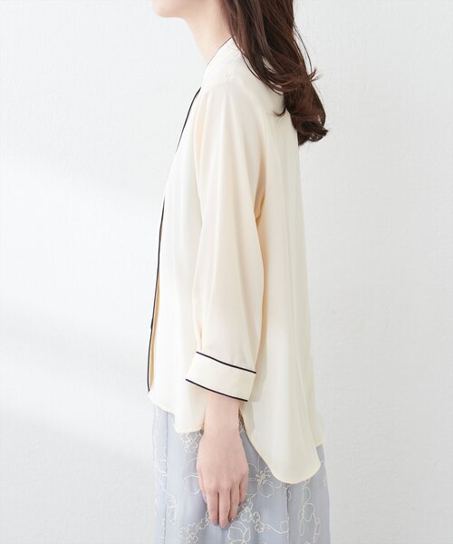 natural couture（ナチュラルクチュール）の「ねじり配色ボウタイ7分袖ブラウス（シャツ/ブラウス・レディース・アイボリー/ネイビー/ラベンダー/イエロー/ベージュ・FREE）」の6枚目の写真