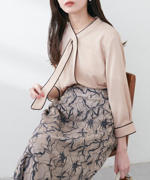 natural couture（ナチュラルクチュール）の「ねじり配色ボウタイ7分袖ブラウス（シャツ/ブラウス・レディース・アイボリー/ネイビー/ラベンダー/イエロー/ベージュ・FREE）」の12枚目の写真