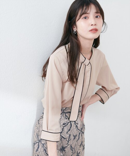 natural couture（ナチュラルクチュール）の「ねじり配色ボウタイ7分袖ブラウス（シャツ/ブラウス・レディース・アイボリー/ネイビー/ラベンダー/イエロー/ベージュ・FREE）」の15枚目の写真