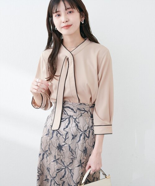 natural couture（ナチュラルクチュール）の「ねじり配色ボウタイ7分袖ブラウス（シャツ/ブラウス・レディース・アイボリー/ネイビー/ラベンダー/イエロー/ベージュ・FREE）」の14枚目の写真