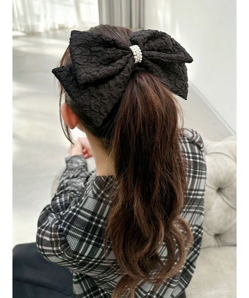 RESEXXY（リゼクシー）の「ジャガードリボンバレッタ（バレッタ/ヘアクリップ・レディース・ブラック/ベージュ・FREE）」の2枚目の写真
