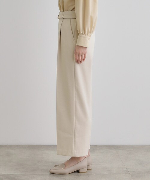 grove(グローブ)の「【雑誌掲載】バックルベルトクロップドワイドパンツ(その他パンツ・レディース・ブラウン系その他/ナチュラル/ネイビー・02/03/01/04/05)」の17枚目の写真