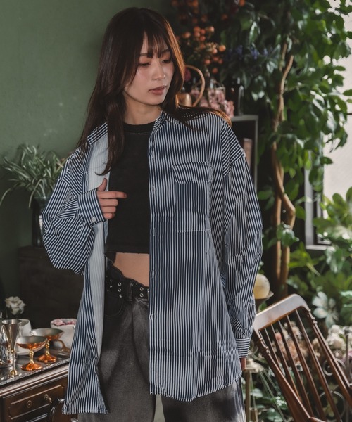 madrepadre(マドレパドレ)の「ユニセックスオーバーサイズストライプシャツ(シャツ/ブラウス・レディース・ブルー/ホワイト・SMALL/LARGE/MEDIUM)」の5枚目の写真