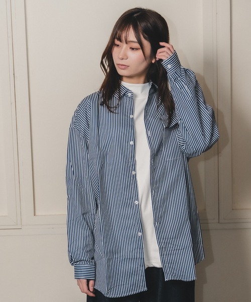 madrepadre(マドレパドレ)の「ユニセックスオーバーサイズストライプシャツ(シャツ/ブラウス・レディース・ブルー/ホワイト・SMALL/LARGE/MEDIUM)」の10枚目の写真