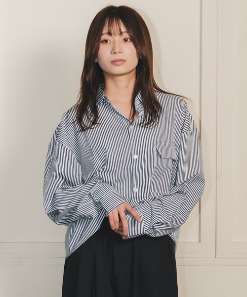 madrepadre(マドレパドレ)の「ユニセックスオーバーサイズストライプシャツ(シャツ/ブラウス・レディース・ブルー/ホワイト・SMALL/LARGE/MEDIUM)」の12枚目の写真