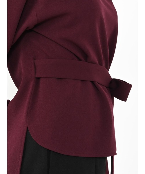 COHINA（コヒナ）の「シャツテールブラウス×テーパードパンツセットアップ 【低身長・小柄女性】（セットアップ・レディース・レッド・SHORT）」の17枚目の写真