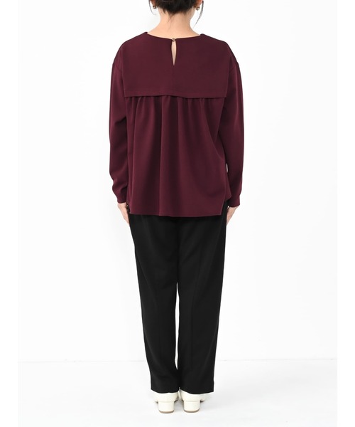 COHINA（コヒナ）の「シャツテールブラウス×テーパードパンツセットアップ 【低身長・小柄女性】（セットアップ・レディース・レッド・SHORT）」の14枚目の写真